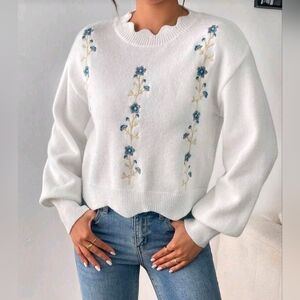 New Floral Embroidered Knit Scalloped Hem Sweater Pullover White Blue